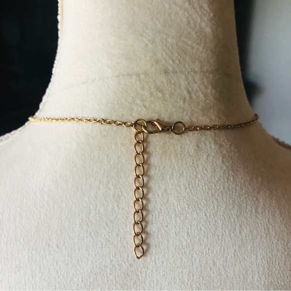 Vintage recycled abstract face pendant on chain necklace - Picture 8 of 10